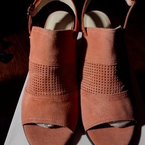 Suede shoes for casual wear